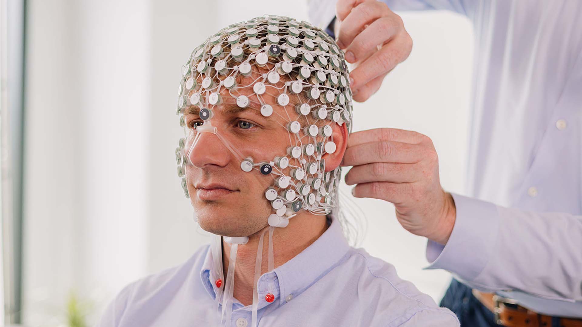 Fitting a Magstim EGI high-density EEG net